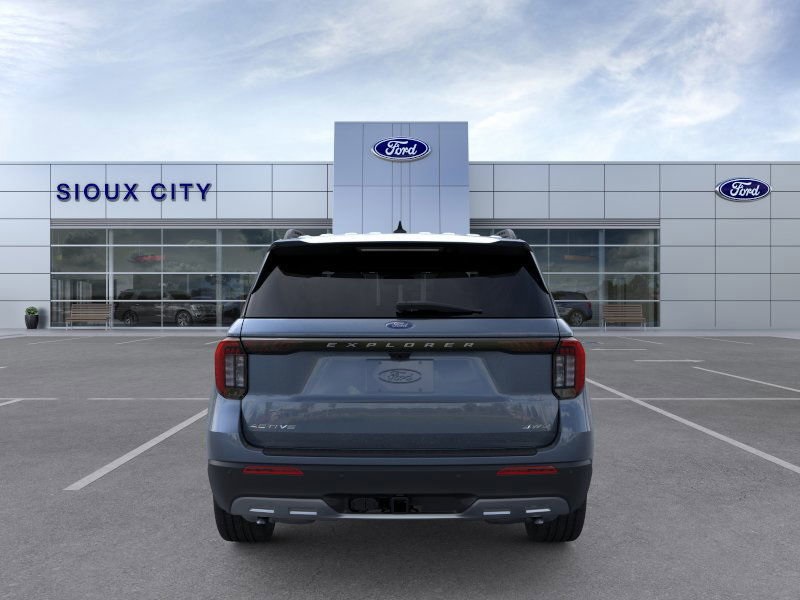 2026 Ford Explorer photo 4