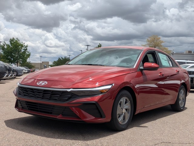 New 2025 Ultimate Red Hyundai SE image 1