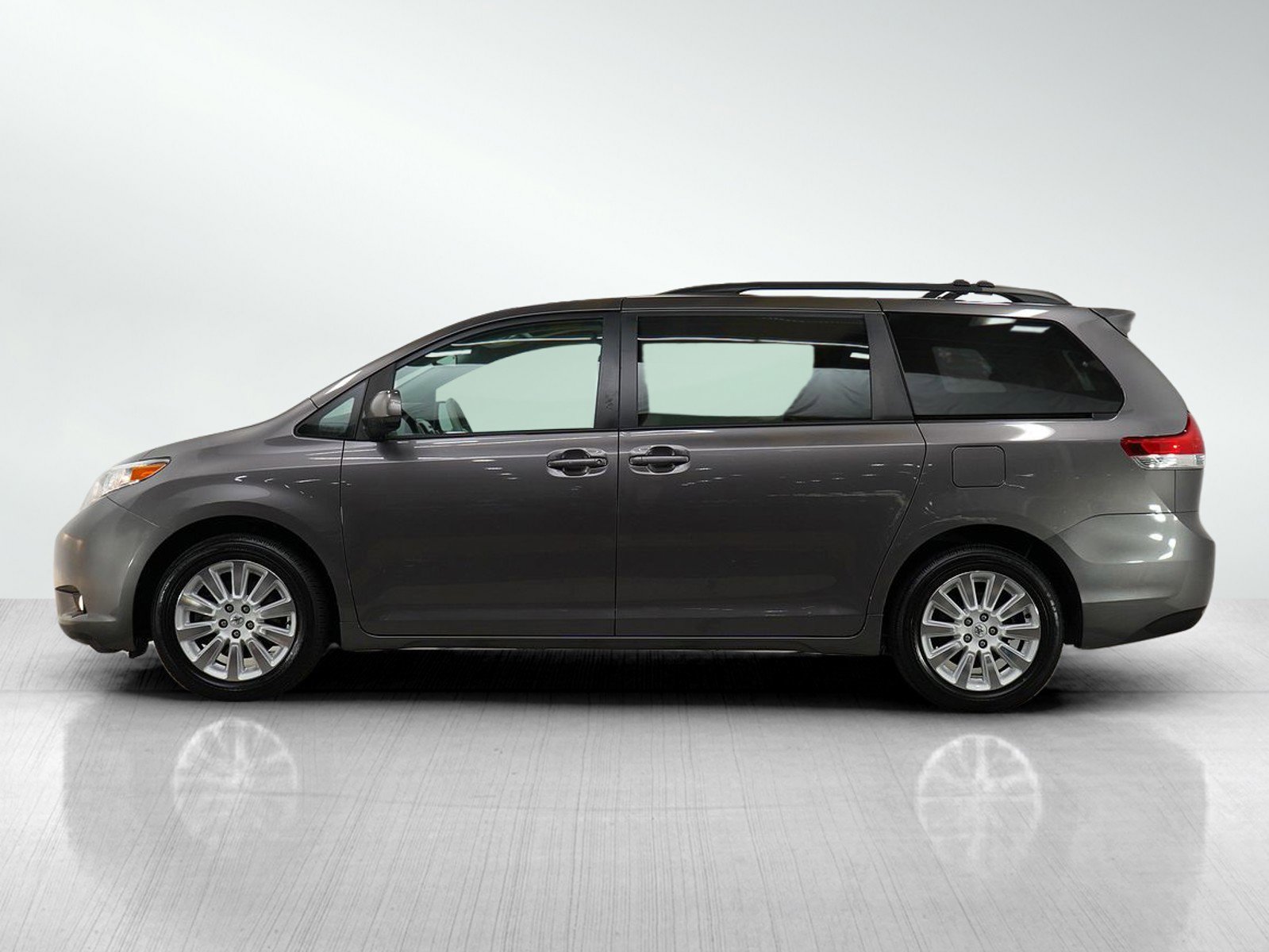 Used 2013 Toyota Sienna Limited with VIN 5TDDK3DC9DS059357 for sale in Bloomington, Minnesota
