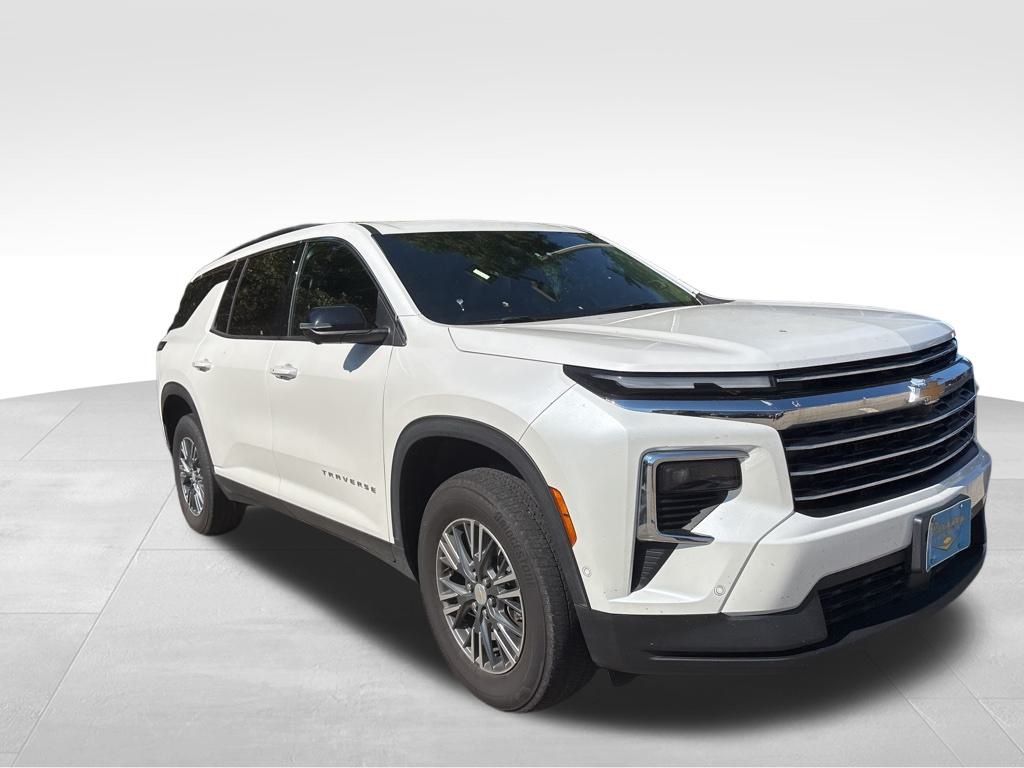 2024 Chevrolet Traverse photo 12