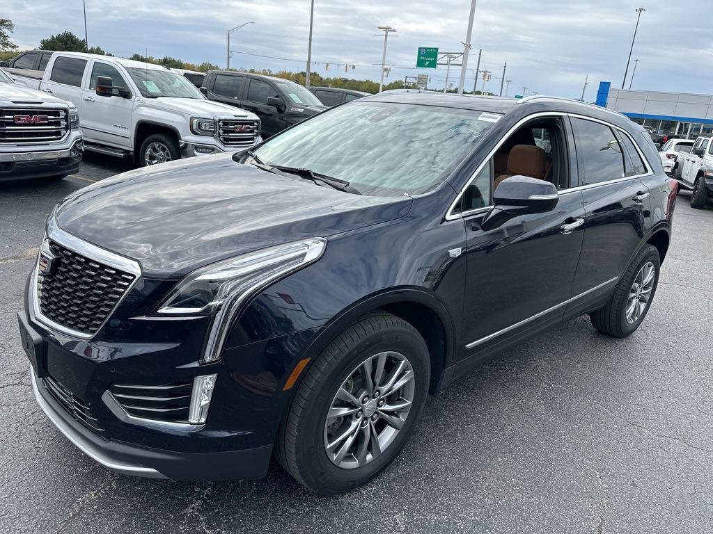 2021 Cadillac XT5 Premium Luxury photo 2