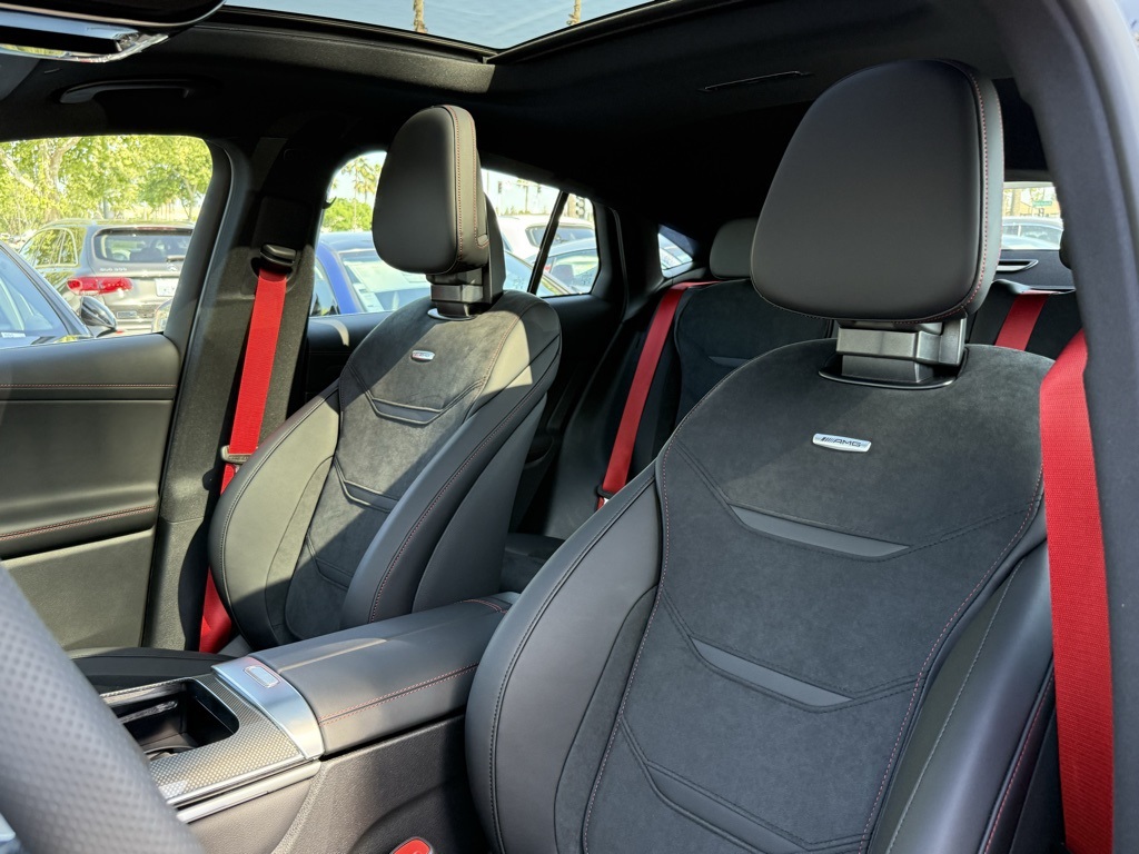 2025 Mercedes Benz GLC 43 photo 4