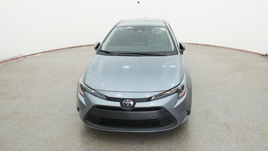 2025 Toyota Corolla LE photo 2