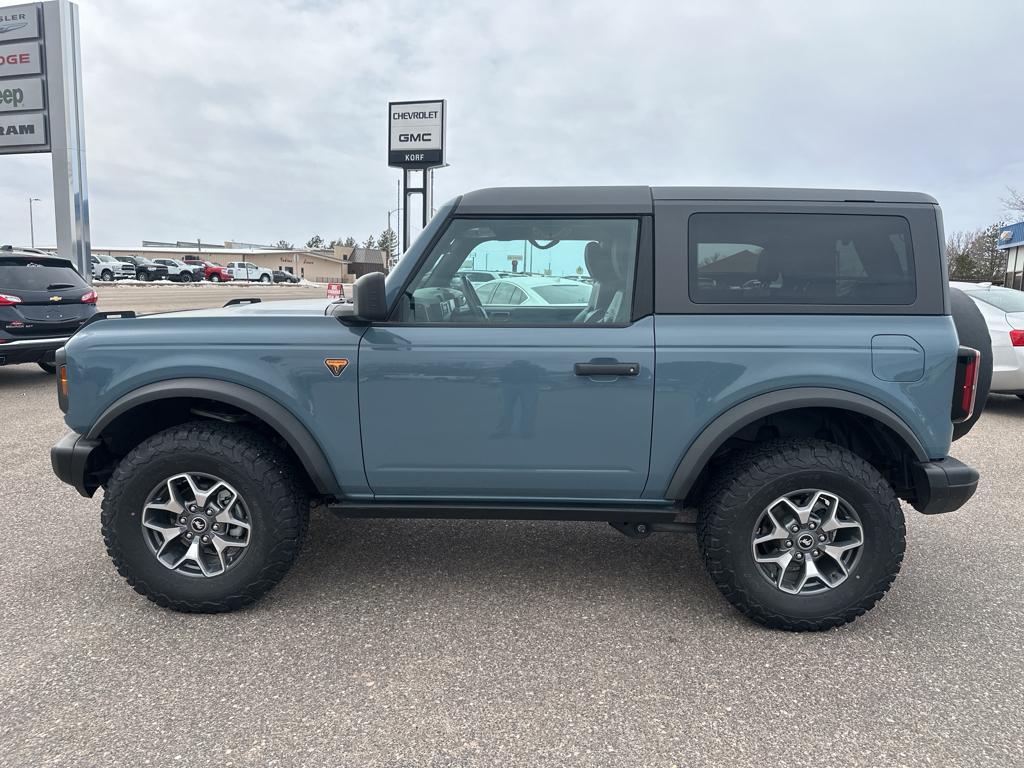 2022 Ford Bronco Badlands photo 2
