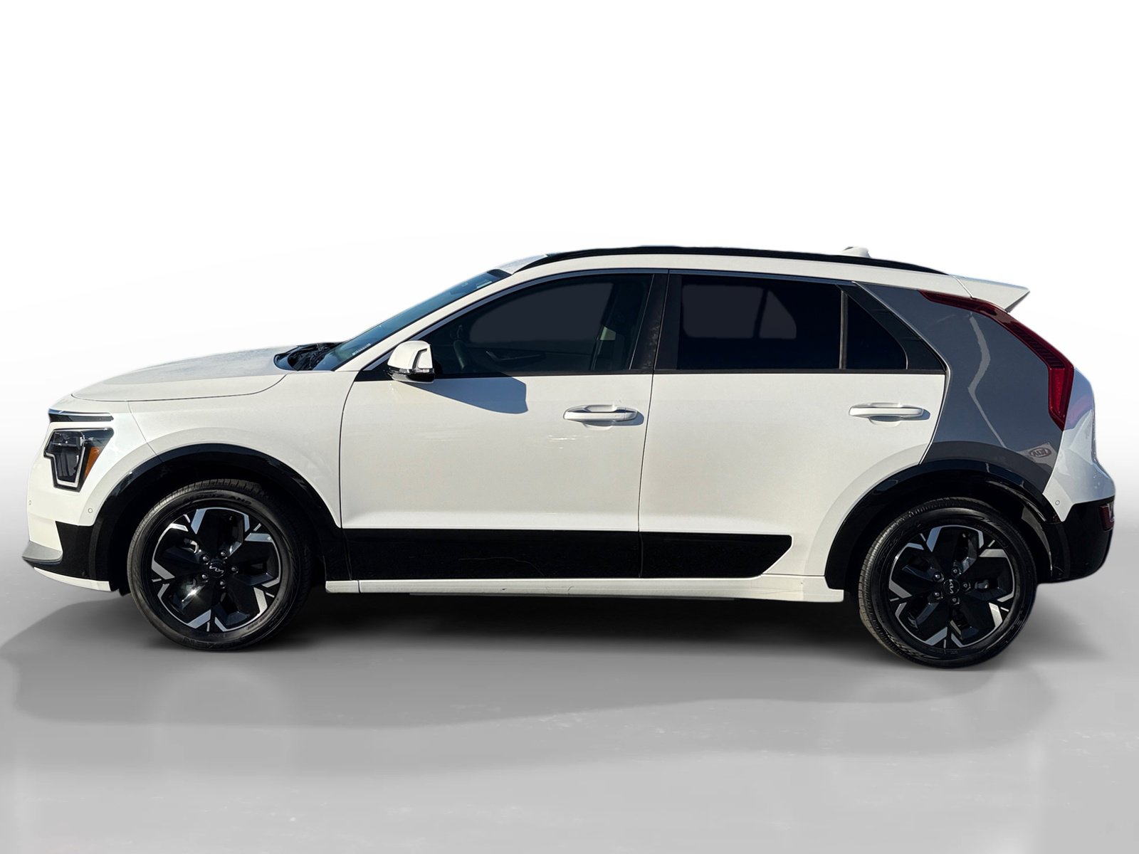 Used 2023 Kia Niro Wave with VIN KNDCT3L16P5035942 for sale in San Jose, CA