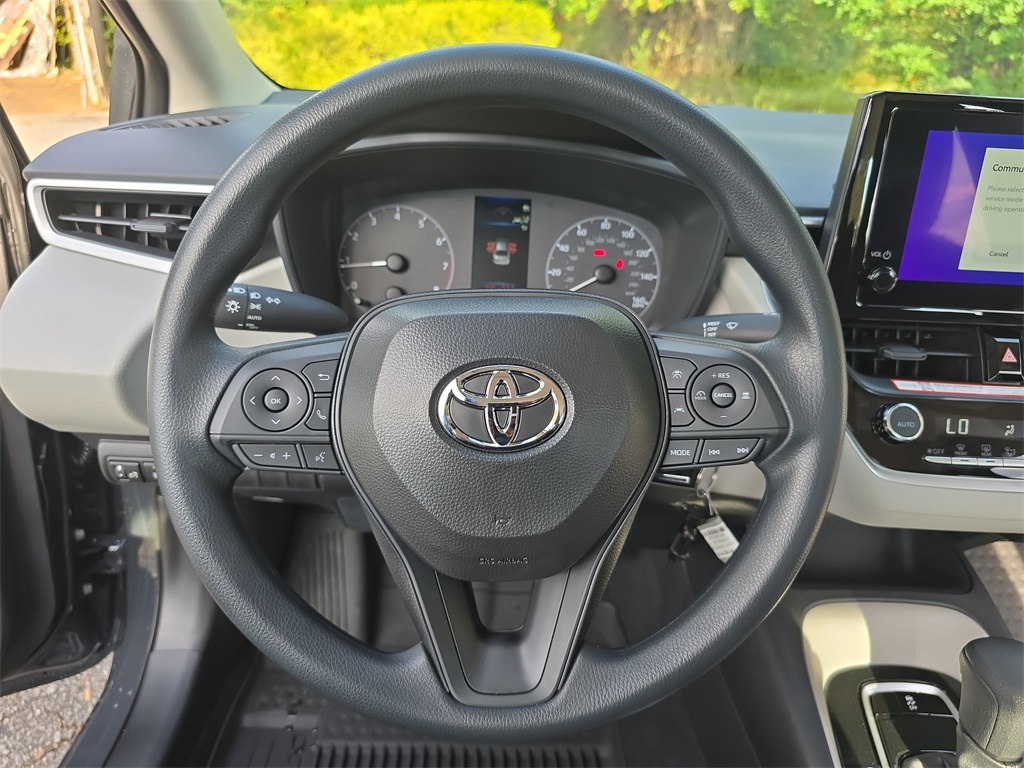 2025 Toyota Corolla LE photo 16