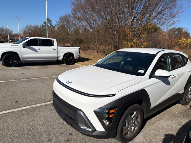 2026 Hyundai Kona SE's photo