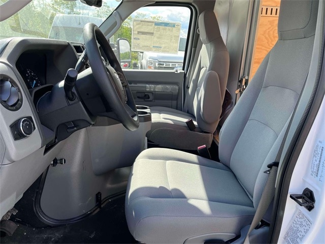 2026 Ford E-350 Base photo 11