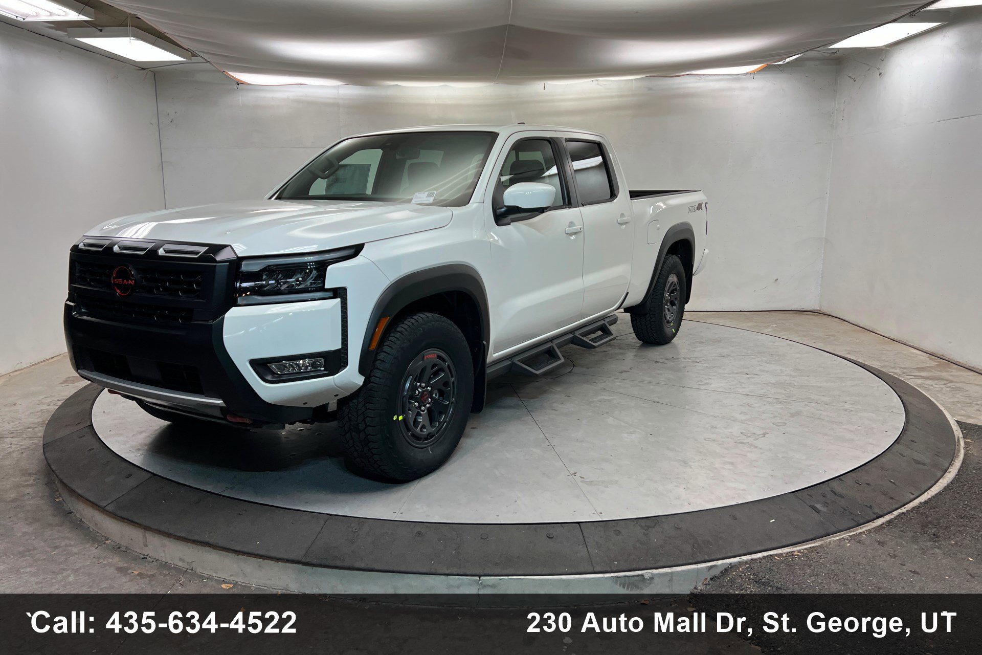 2026 Nissan Frontier PRO-4X's photo