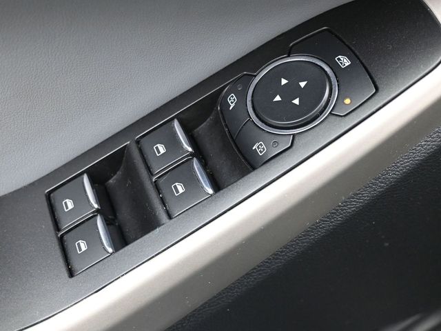 2021 Ford Explorer XLT photo 3