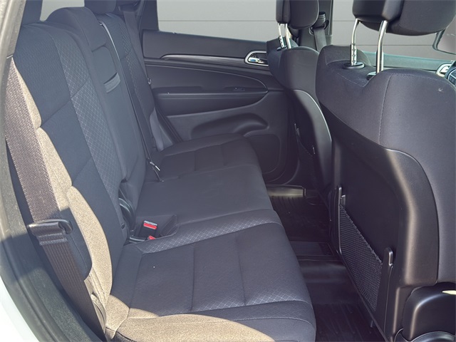 2020 Jeep Grand Cherokee Laredo E photo 11