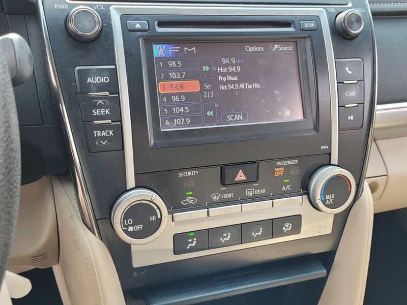 2013 Toyota Camry LE photo 13