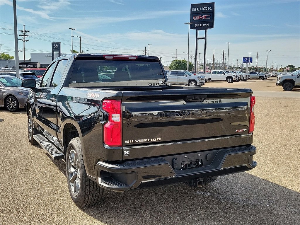 2024 Chevrolet Silverado 1500 RST photo 7
