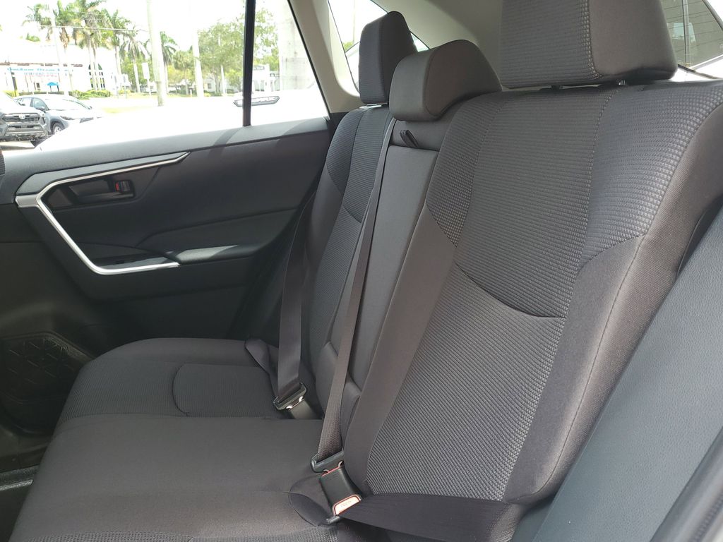 2025 Toyota RAV4 LE photo 16