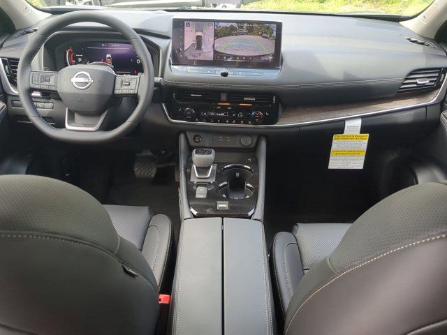 2025 Nissan Rogue Platinum photo 15