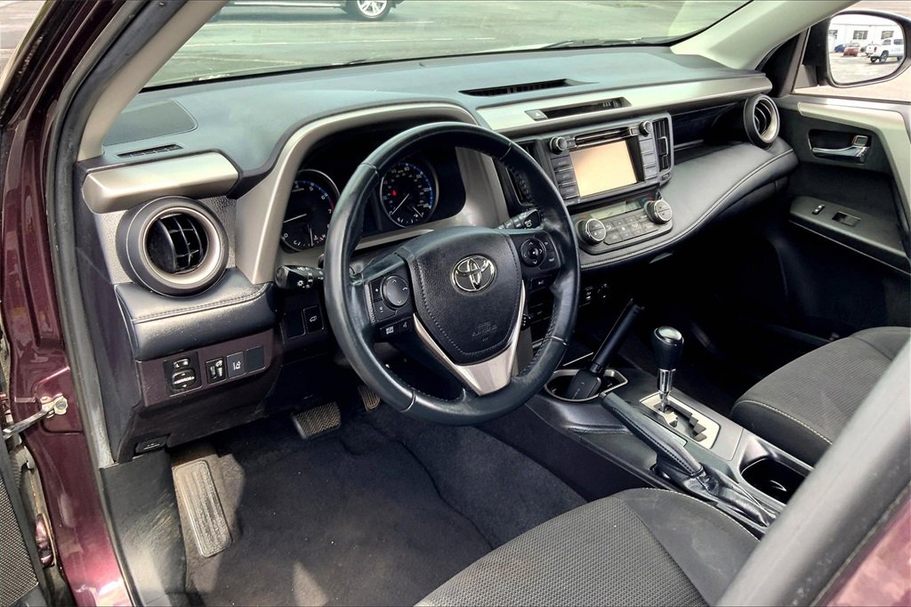 2018 Toyota RAV4 XLE photo 13