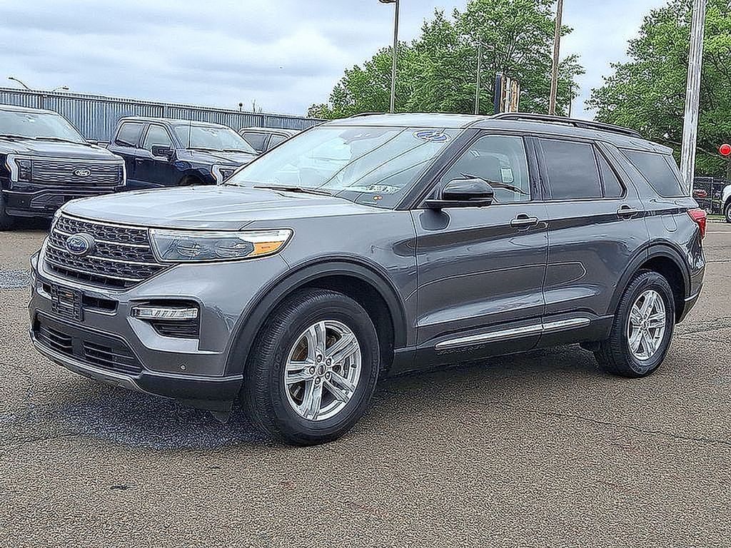 2022 Ford Explorer XLT photo 3
