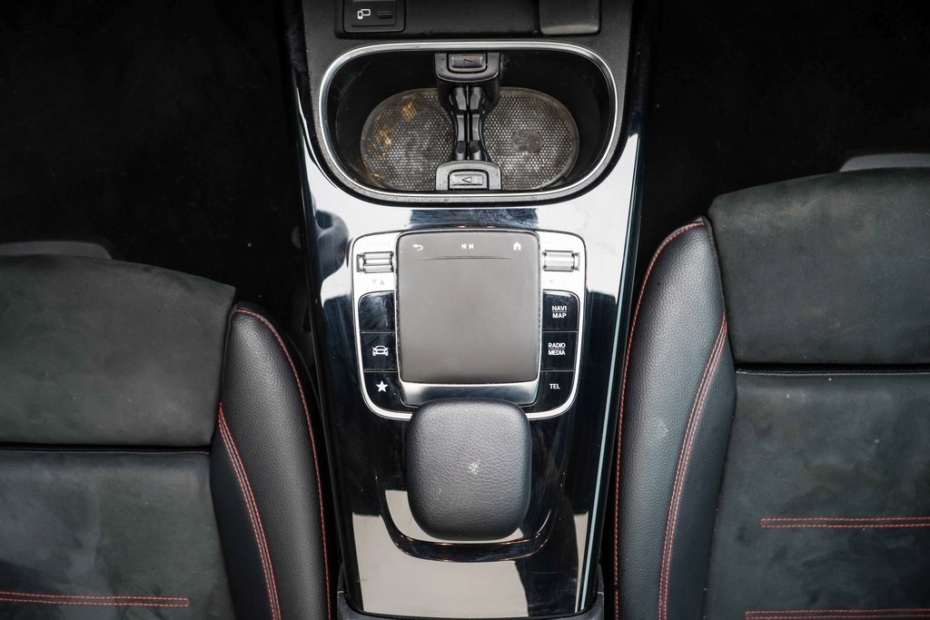 2020 Mercedes Benz CLA 250 4MATIC photo 16