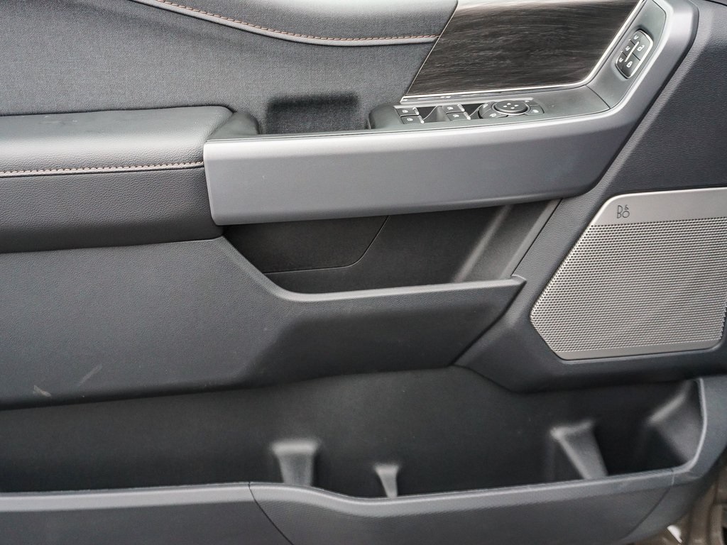 2025 Ford F-150 Lariat photo 17