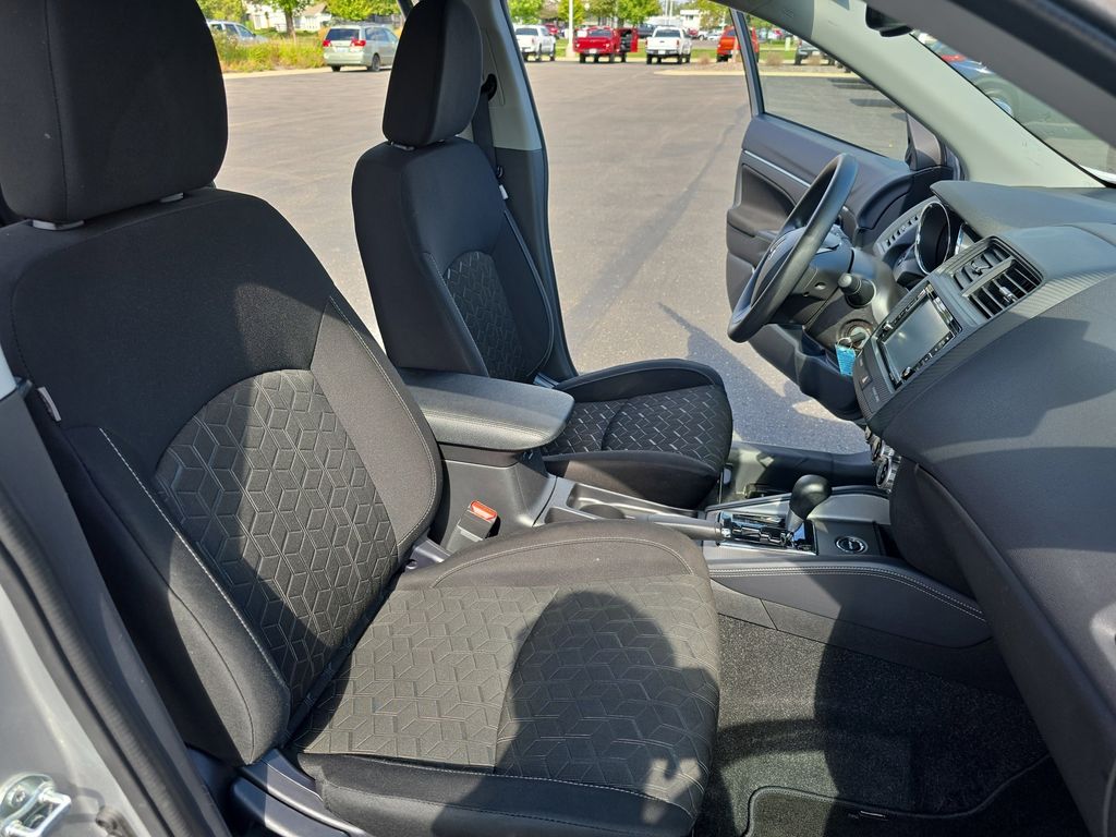2024 Mitsubishi Outlander Sport ES LE SE photo 10