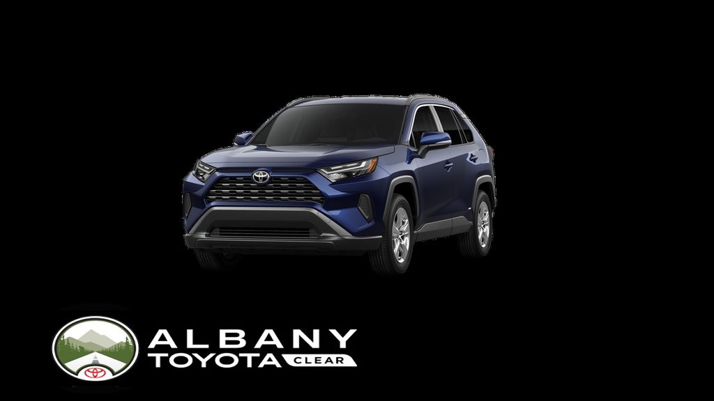 2025 Toyota RAV4 XLE's photo