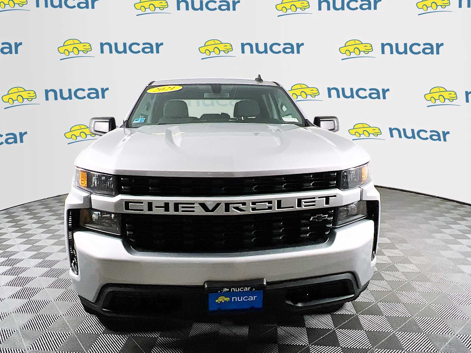 2021 Chevrolet Silverado 1500 Custom photo 2