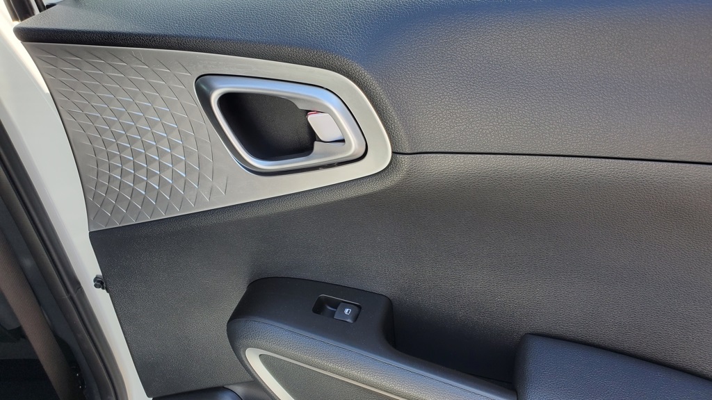 2023 Kia Soul LX photo 36