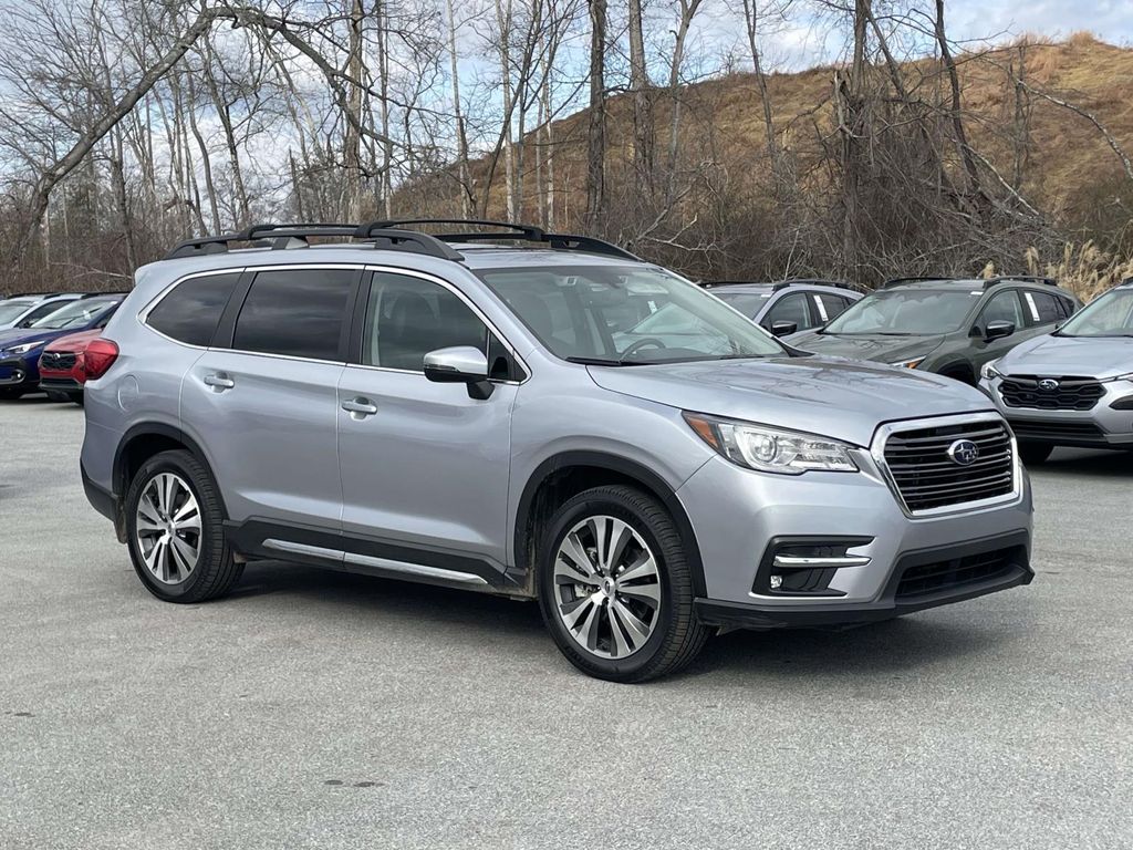 2022 Subaru Ascent Limited's photo