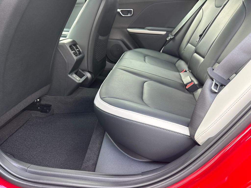 2025 Kia K4 GT-Line Turbo photo 20