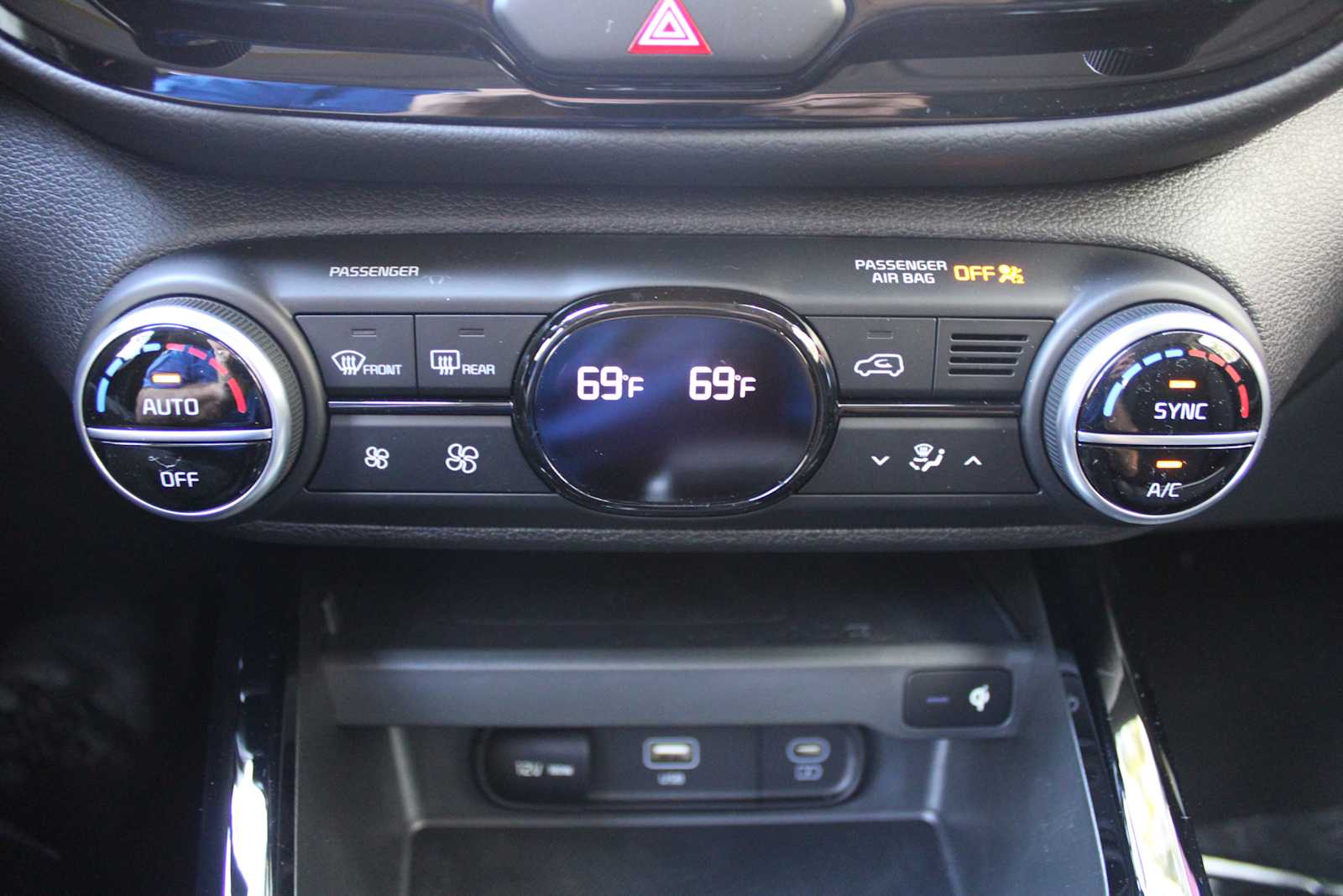 2025 Kia Soul GT-Line photo 29