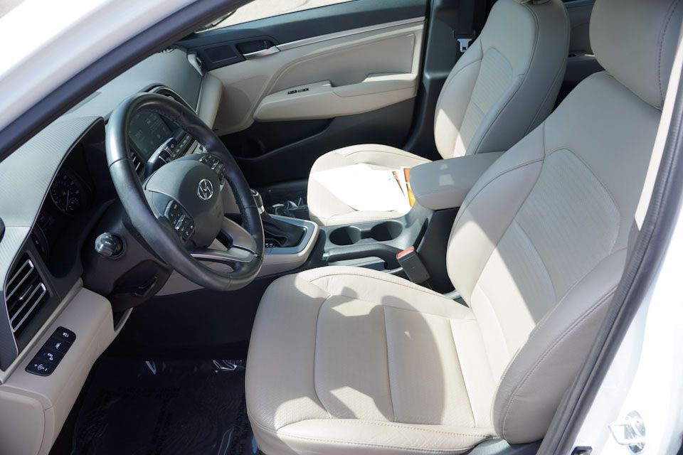2020 Hyundai Elantra Limited photo 15