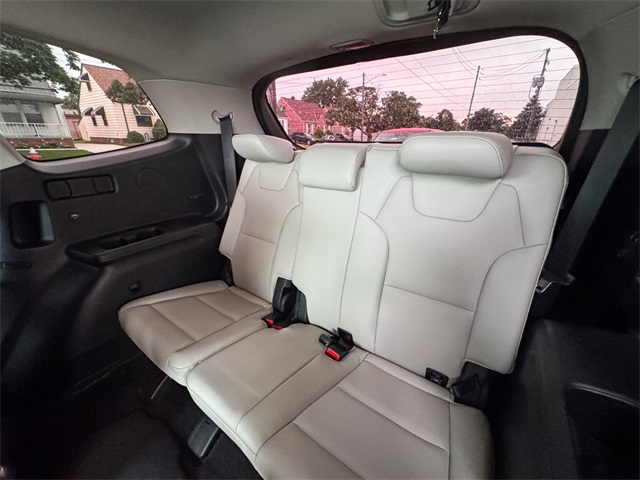 2022 Kia Telluride S photo 17