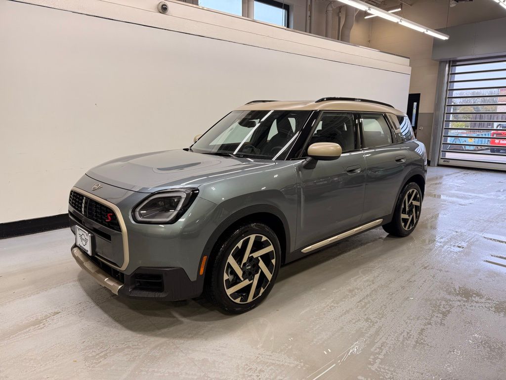 2025 MINI Countryman S's photo