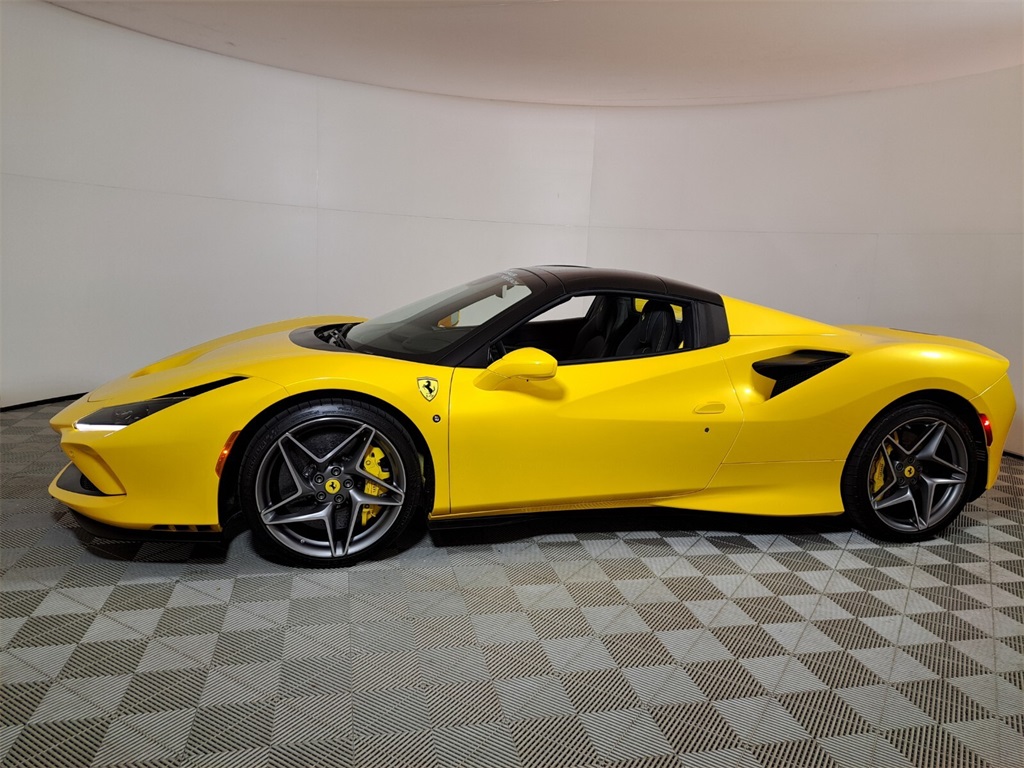 Certified Used 2023 Giallo Triplo Strato Ferrari Base image 10