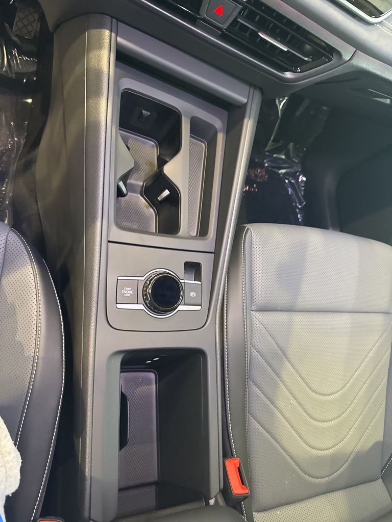 2025 Volkswagen Tiguan SE photo 20