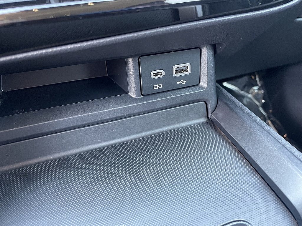 2025 Lexus NX 350h Premium photo 17