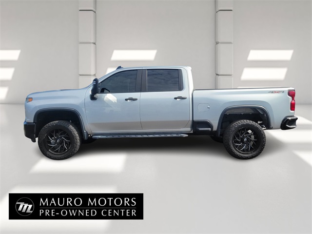 2022 Chevrolet Silverado Custom photo 6