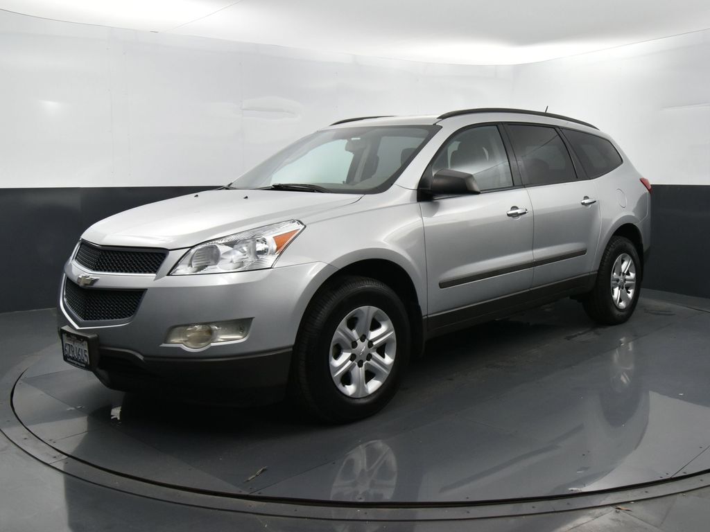 2012 Chevrolet Traverse LS photo 3