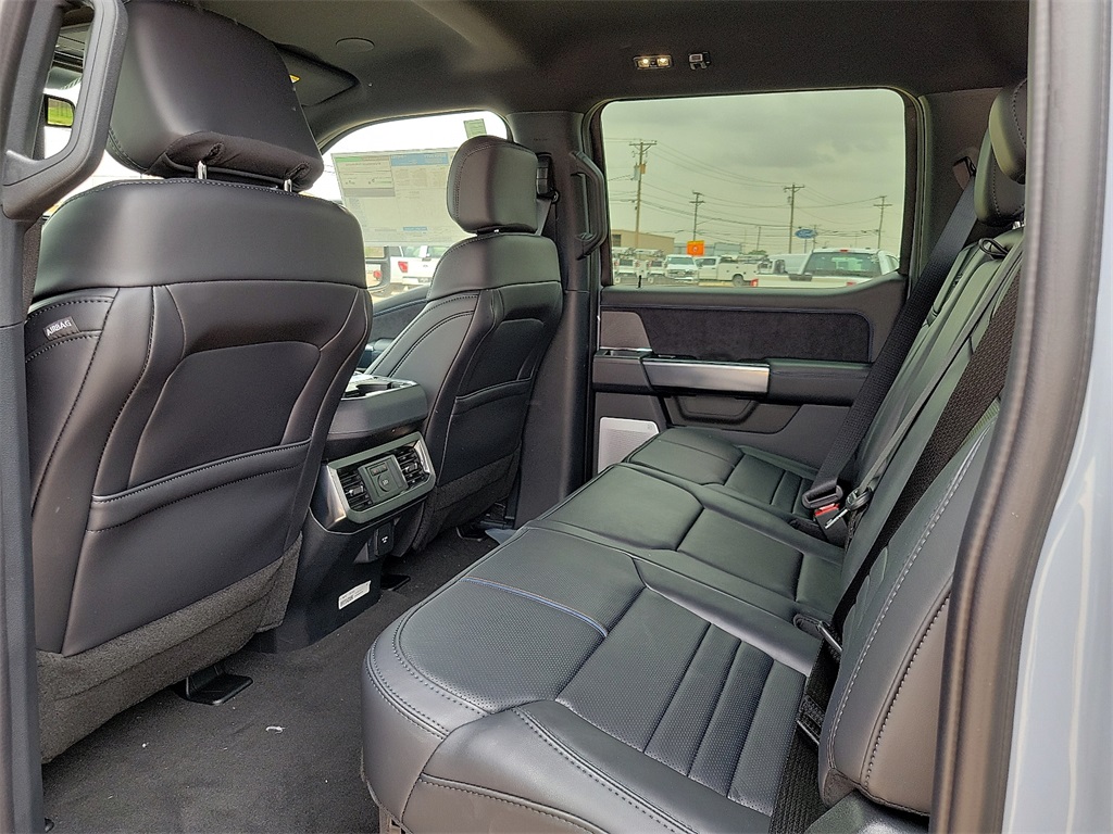2025 Ford F-350 photo 15