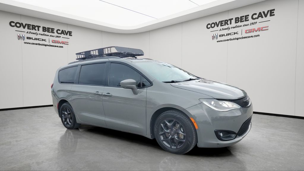 2020 Chrysler Pacifica Touring L Plus's photo