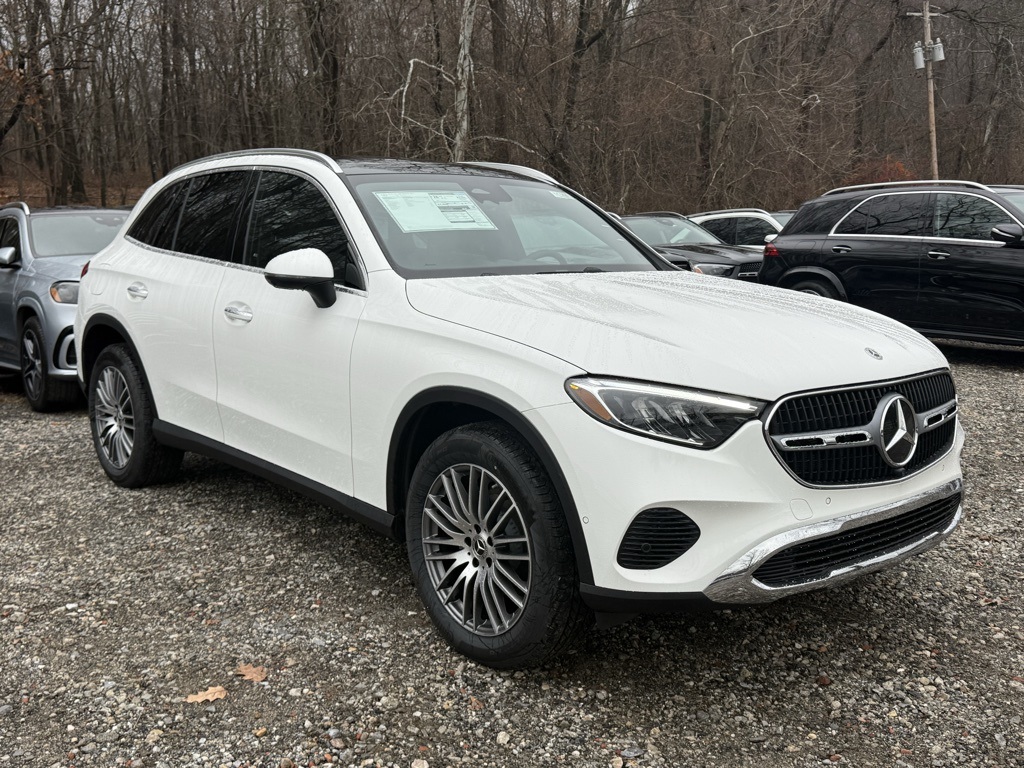 2026 Mercedes-Benz GLC Base's photo