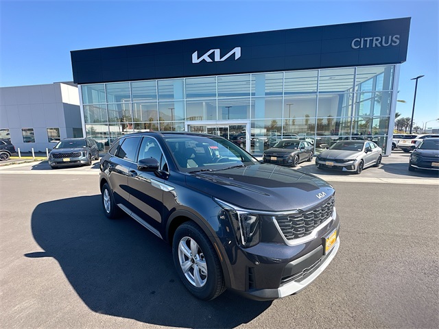 2026 Kia Sorento LX's photo