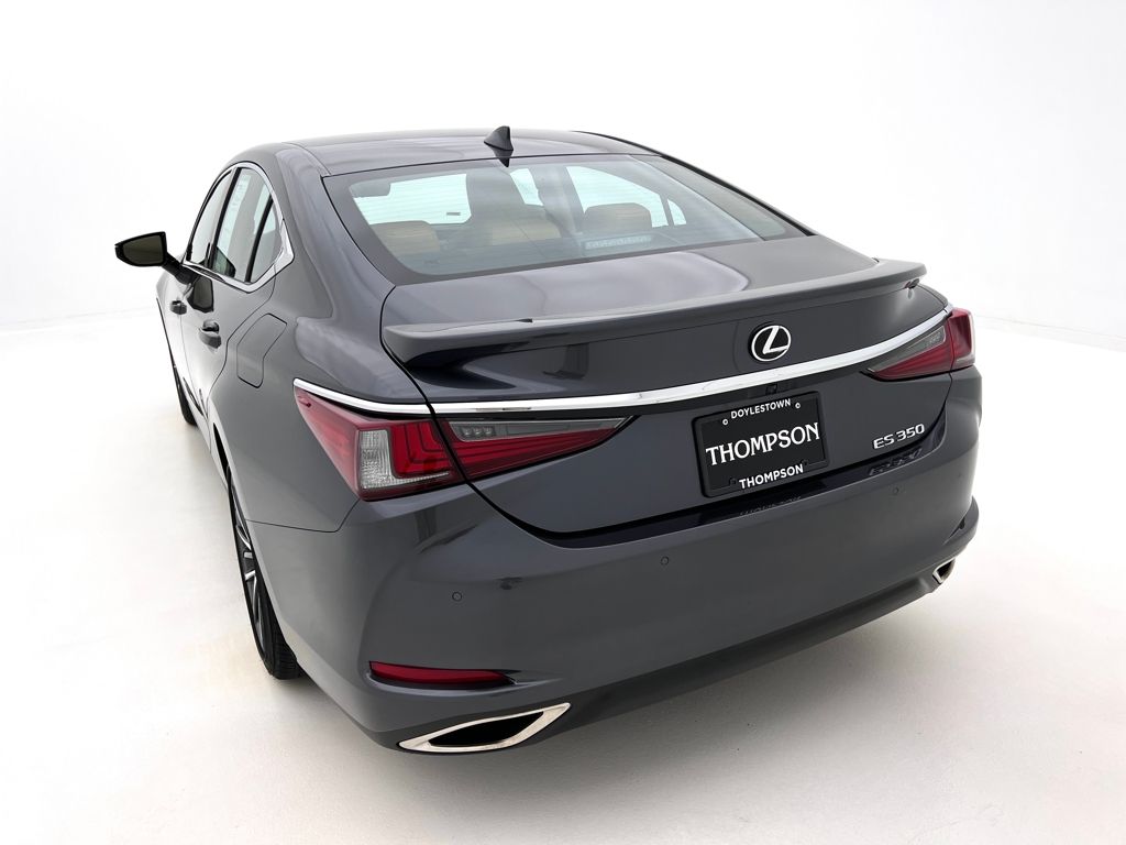 2022 Lexus ES 350 photo 9