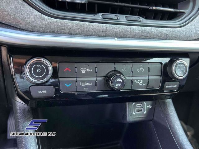 2022 Jeep Compass Latitude Lux photo 26