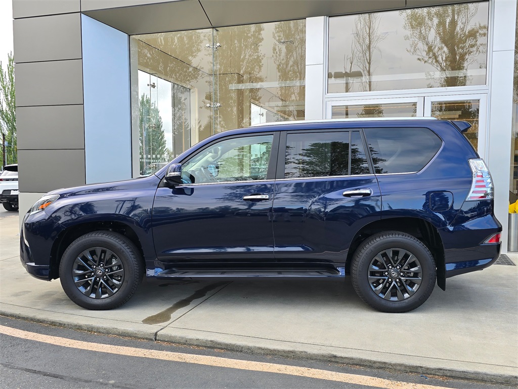 2023 Lexus GX 460 photo 3