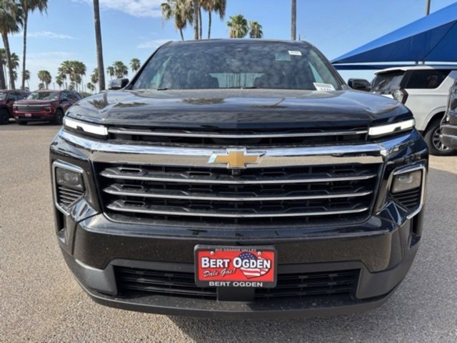 2026 Chevrolet Traverse photo 2