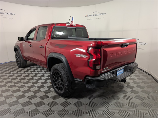 2024 Chevrolet Colorado Trail Boss photo 2