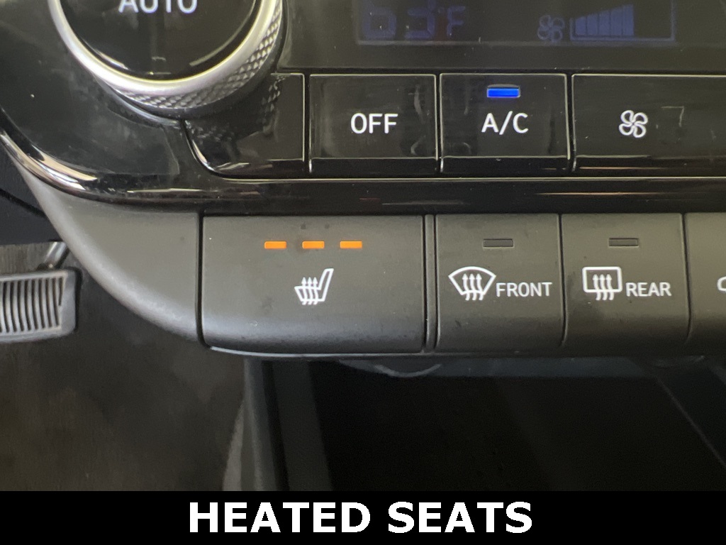 2023 Hyundai Elantra Limited photo 3