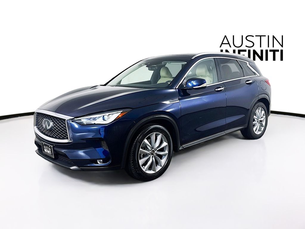 2022 Infiniti QX50 Luxe photo 3