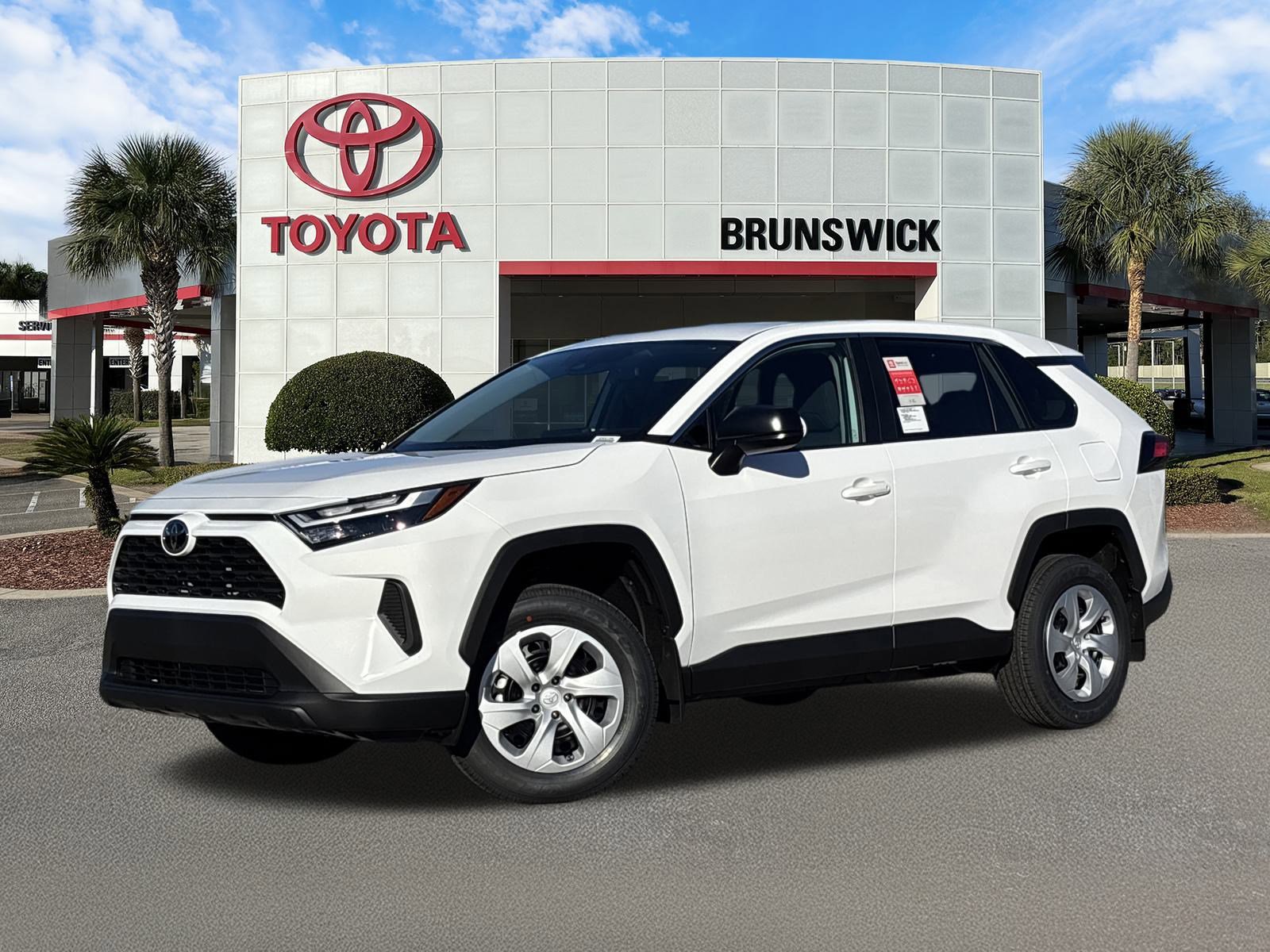 2025 Toyota RAV4 LE's photo